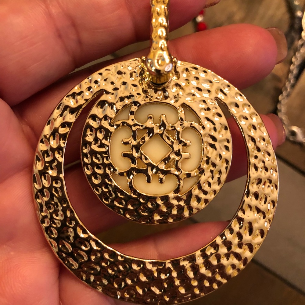 Pendant - Picture 2 of 2